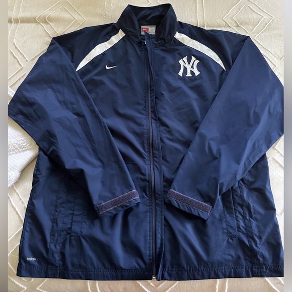 Yankees Nike Windbreaker - Picture 1 of 6